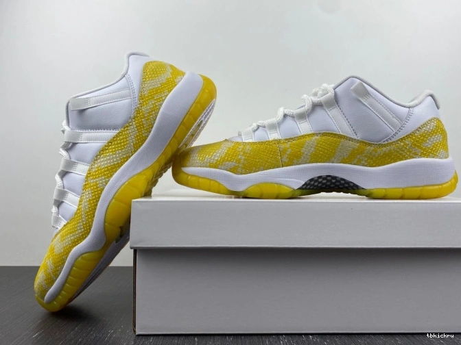 Reps TBK WMNS Yellow Low Snakeskin Air AH7860-107 Jordan 11 0719